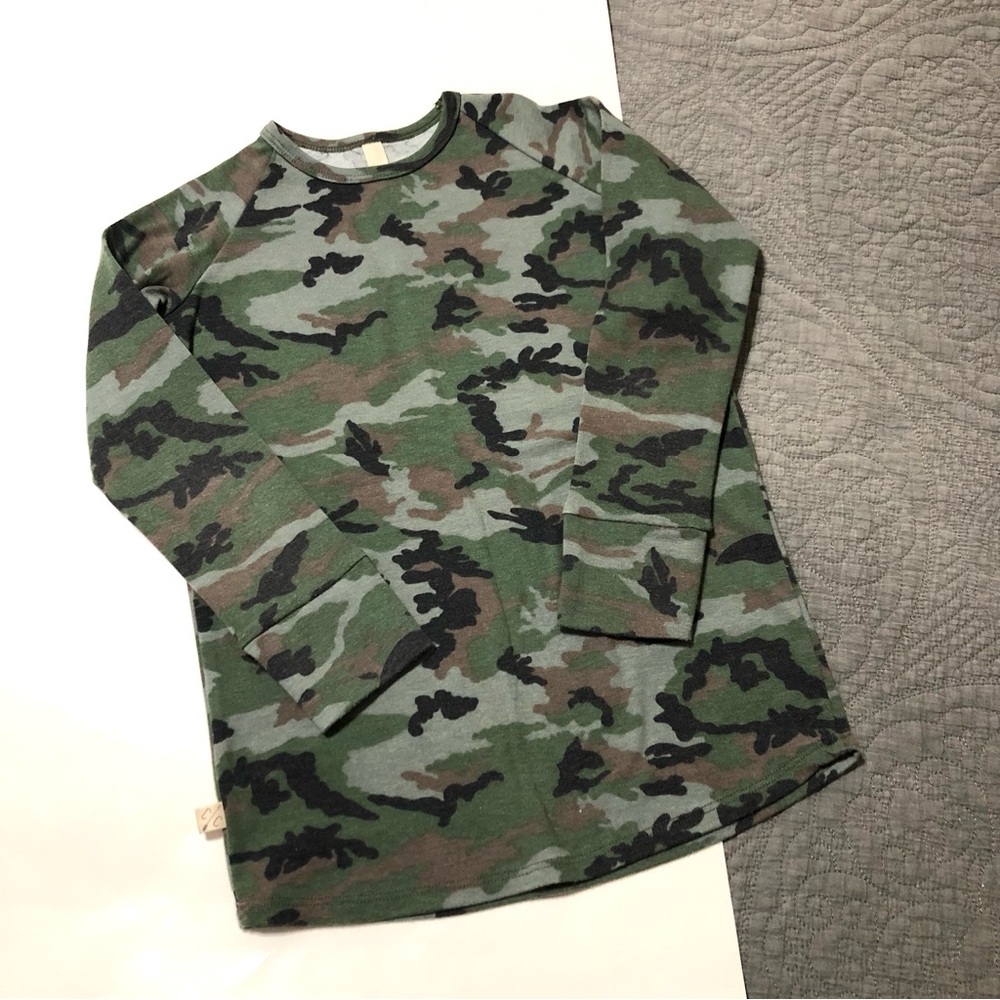CHILDHOODS Camo Top • 8 Unisex